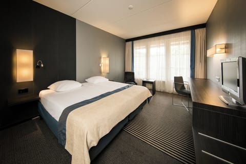 Unit with 2 Twin-size beds