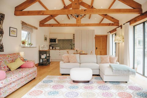 Stunning open living space, with natural lighting, cosy furniture and a Smart TV with Netflix included.