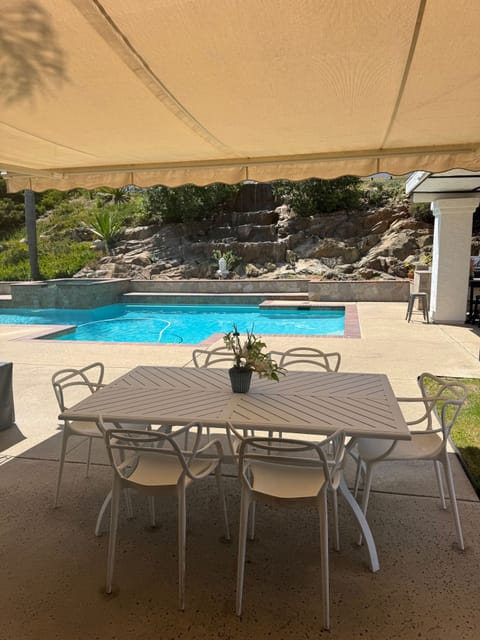 Patio, pool and jacuzzi 