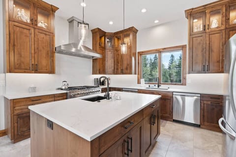 Main floor full kitchen