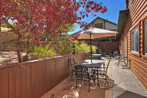Outdoor patio with dining and propane fire pit
