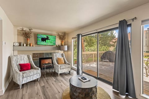 Vacation Rentals in Park City at Racquet Club 18: Living Room with Cozy Fireplace and Views