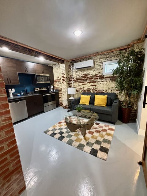 Kitchen & Living Area