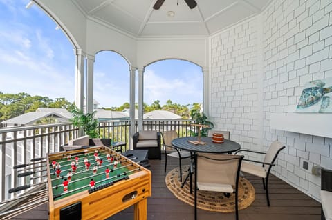 Outdoor hangout - one of many outdoor spaces here!