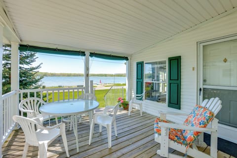 Fountain Vacation Rental | 3BR | 2BA | 1,850 Sq Ft | 5 Steps to Enter