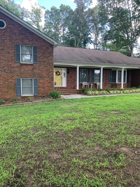 Front view of home