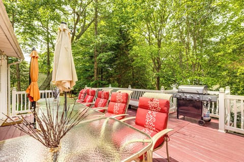 Lusby Vacation Rental | 4BR | 3BA | 1,600 Sq Ft | Stairs Required