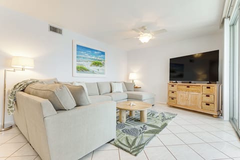 Jupiter Vacation Rental | 1BR | 1.5BA | 820 Sq Ft | Step-Free Entry