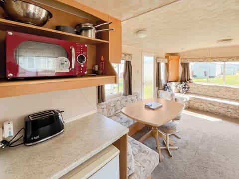 Open plan living space | The Hunters Haven, Skegness