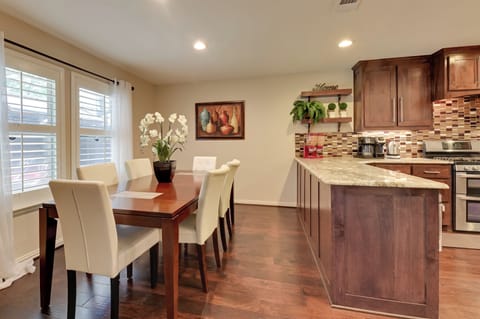 Dining Area | 1st Floor