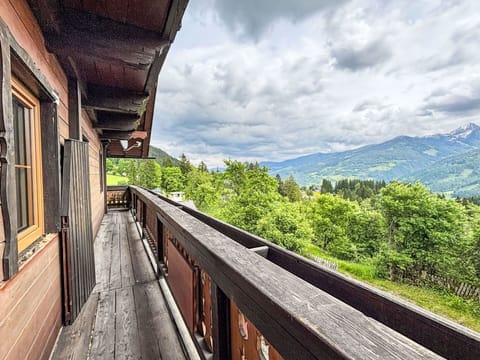 Hill, Mountain Range, Hill Station, Valley, Slope, Ridge, Balcony, Mountain Village, Alps, Massif