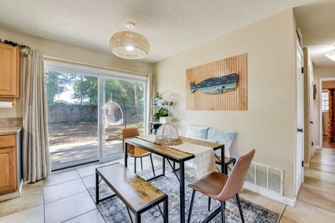 Fort Walton Beach Vacation Rental | 3BR | 1.5BA | 1,100 Sq Ft | 2 Steps Required