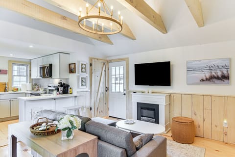 Osterville Vacation Rental | 2BR | 1BA | Steps Required | 900 Sq Ft