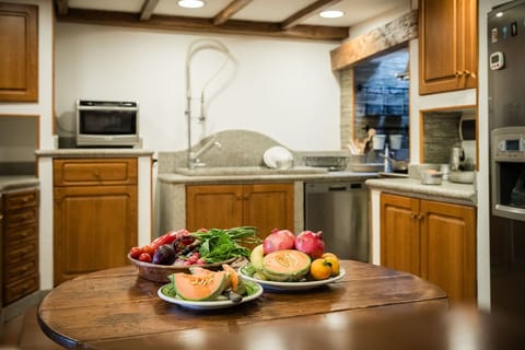 Countertop, Kitchen, Furniture, Wood, Interior Design, Sink, Plumbing Fixture, Cabinetry, Flooring, Tap