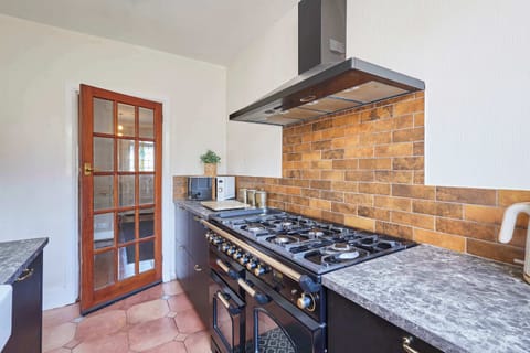 The Midland Nest, Birmingham - Host & Stay