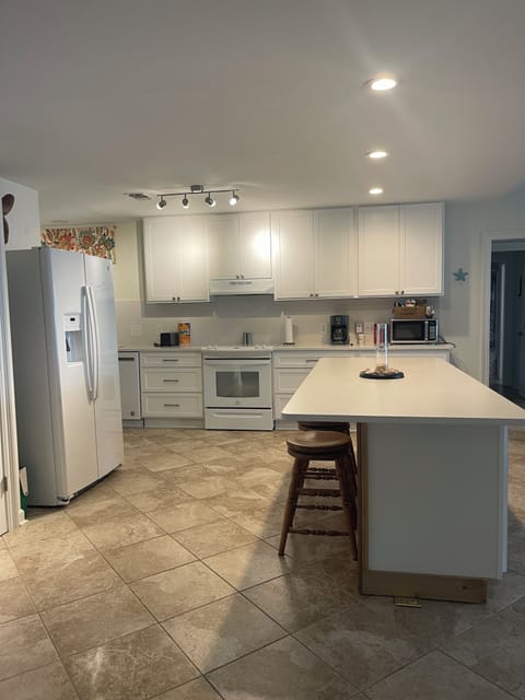 Open Kitchen iwth island