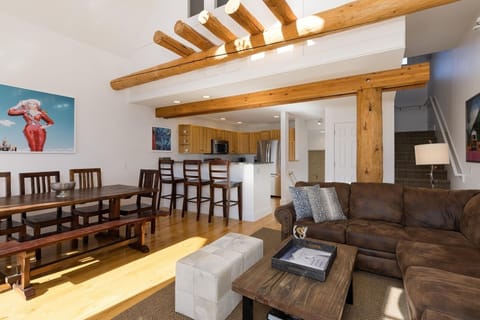 Indoors, Architecture, Building, Furniture, Living Room