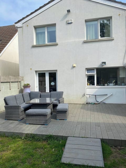 Back deck & seating area