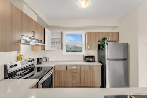 🍳 Fully equipped kitchen — perfect for preparing your favorite home-cooked meals.