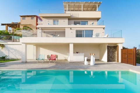 Activities, Amenities, Building Exterior, Garden, Main Entrance, Spring, Summer