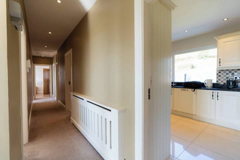 fec01702-3467-41af-8f66-2d828a29d357