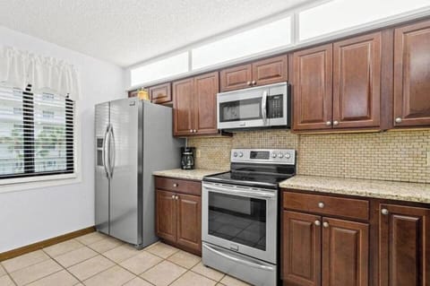 a83daf85-3de8-49f1-9607-41f30cceb139