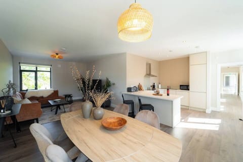 d53d9970-487d-4a66-8a58-60d6fe7cb39a