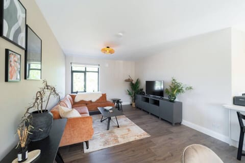 d619cc69-8fb2-4afe-a9cd-eb1fcc334f7b