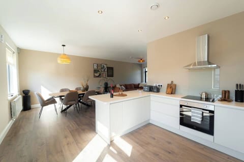 51d6a222-090a-4e3c-892c-a68b63fc96bf