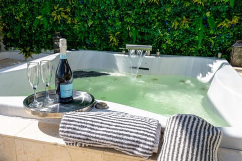 rooftop jacuzzi