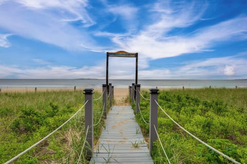 Old Orchard Beach Vacation Rental | Studio | 1BA | Steps to Enter | 264 Sq Ft