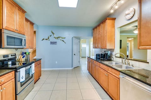 Kitchen | 1st Floor | Dishware & Flatware | Coffee Maker | Blender | Toaster