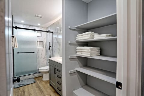 Welcome to your ideal vacation home – charm and comfort await!