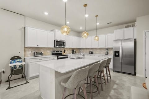 15973 Cape Coral Loop (8).jpg