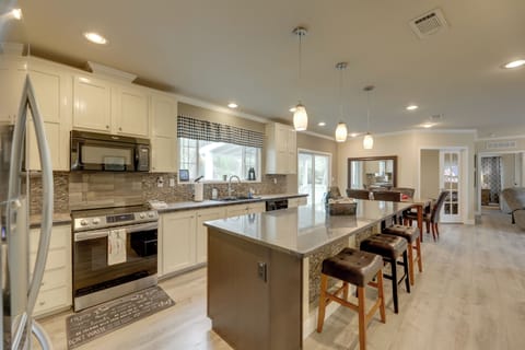 Kitchen | Keurig | Toaster Oven | Dishwasher