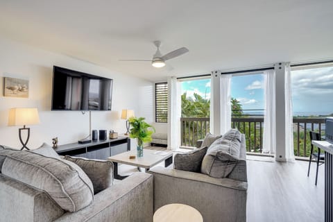 Waianae Vacation Rental | 2BR | 1BA | 860 Sq Ft | Stairs Required