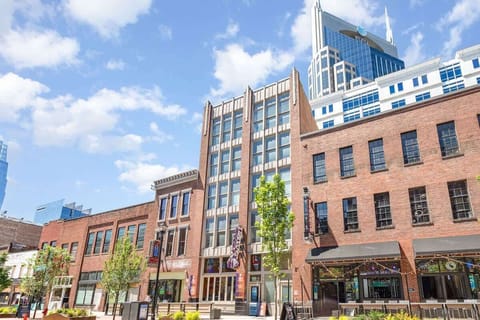 The building is right next to Broadway with some of Nashville's premier Honky-Tonks right across the street!