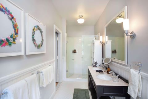 Historic King Suite with City View