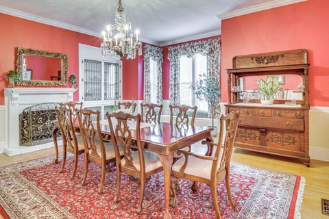 Elizabeth City Vacation Rental | 4BR | 3BA | Stairs Required | 3,600 Sq Ft