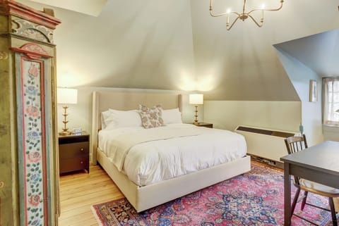 King Room 11 Third Floor