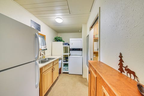 Cabin | Kitchenette | Drip Coffee Maker | Washer & Dryer