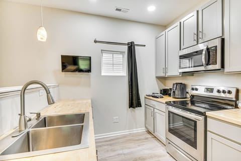 Kitchen | 1st Floor | Dishwasher | Air Fryer | Drip Coffee Maker