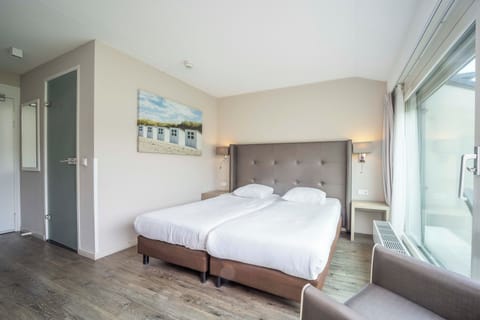 Unit with 2 Twin size beds