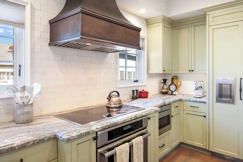 Upscale cooking station.