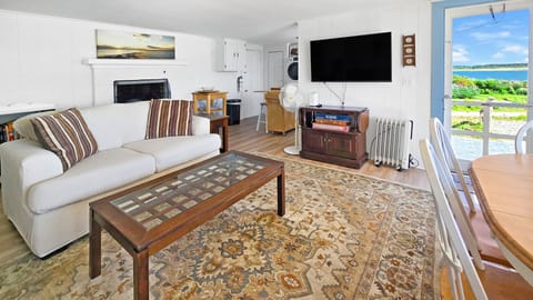 Living room has comfortable seating