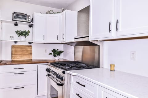 A newly updated kitchen.