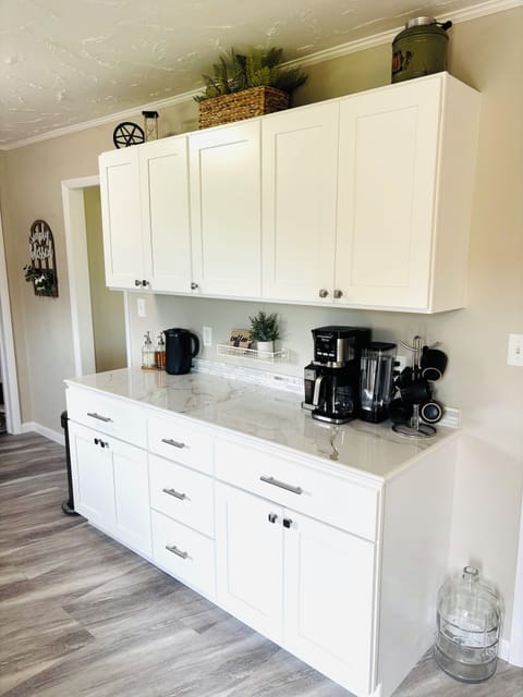 Coffee choices of your dreams! Coffee maker, pod maker, kettle, & French press.