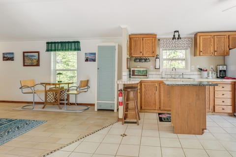 Kitchen | Drip Coffee Maker | Air Fryer | Microwave