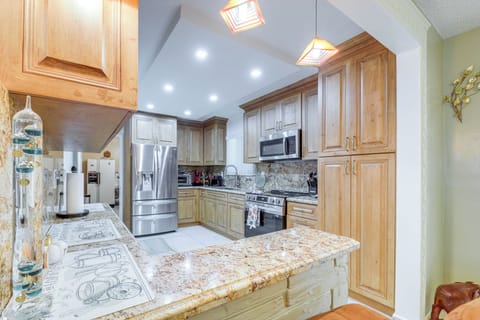 Kitchen | Cooking Basics | Single-Story Home