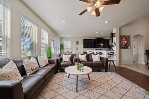 Stylish yet cozy — a living area designed for togetherness.